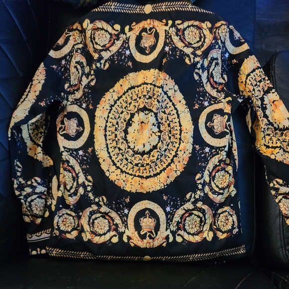 Versace style shirt - Picture 2 of 3